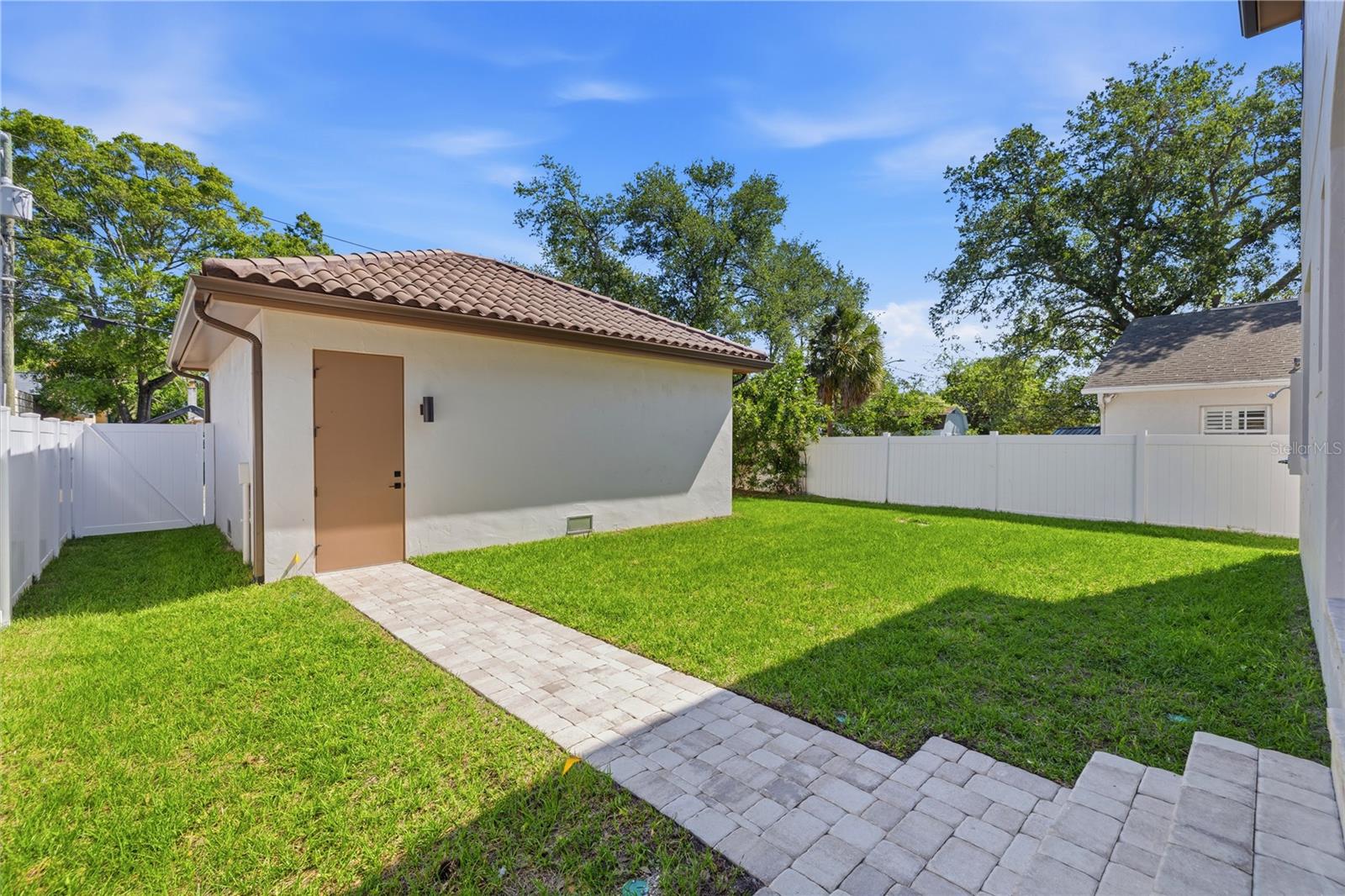 Image 49 of 62 For 221 43rd Avenue N