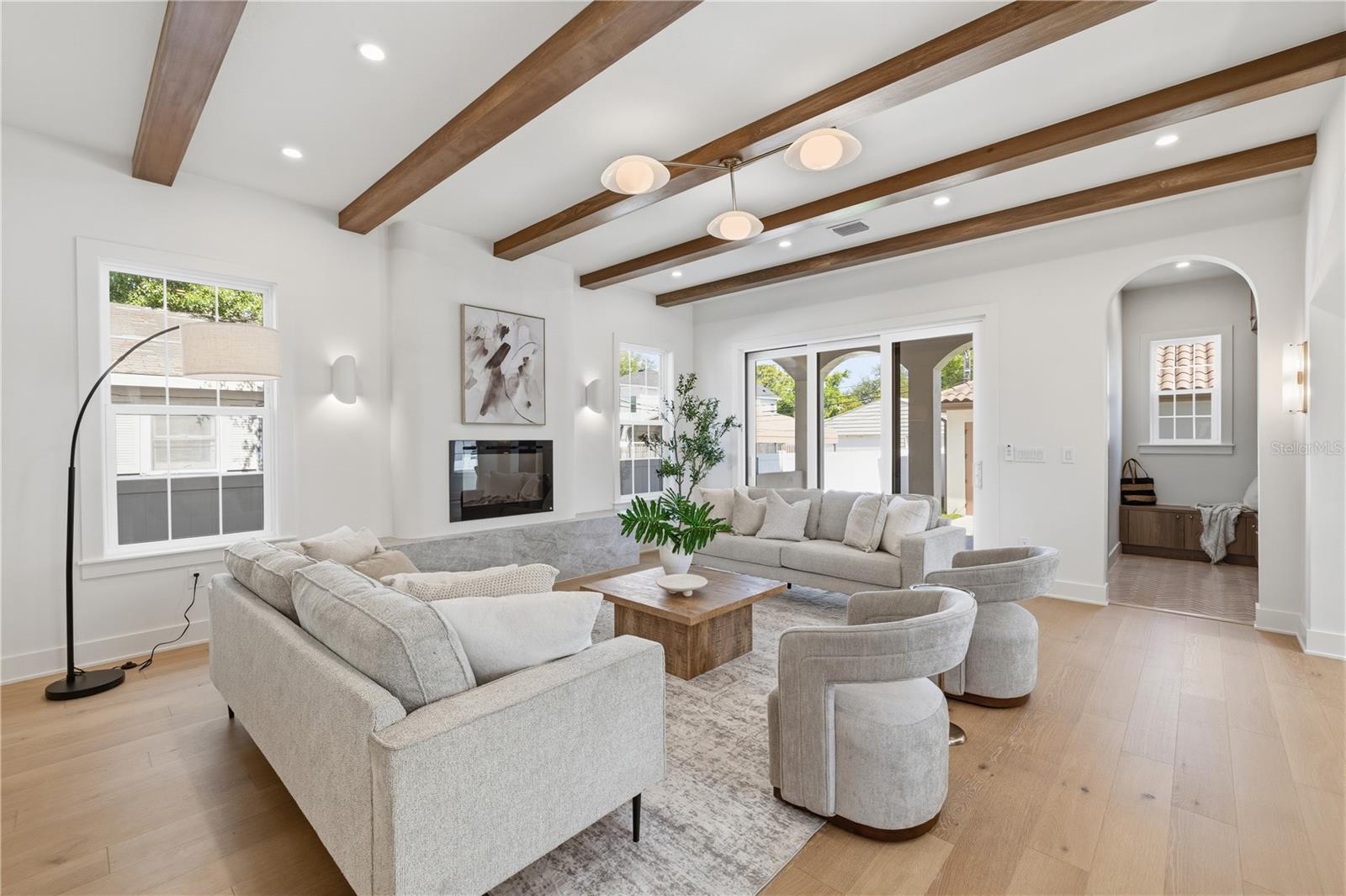 Image 6 of 62 For 221 43rd Avenue N