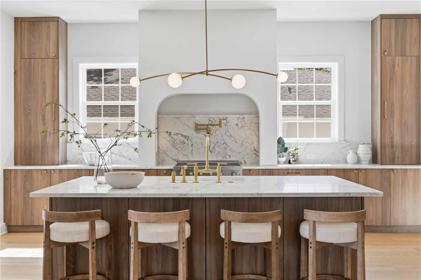 Image 9 of 62 For 221 43rd Avenue N