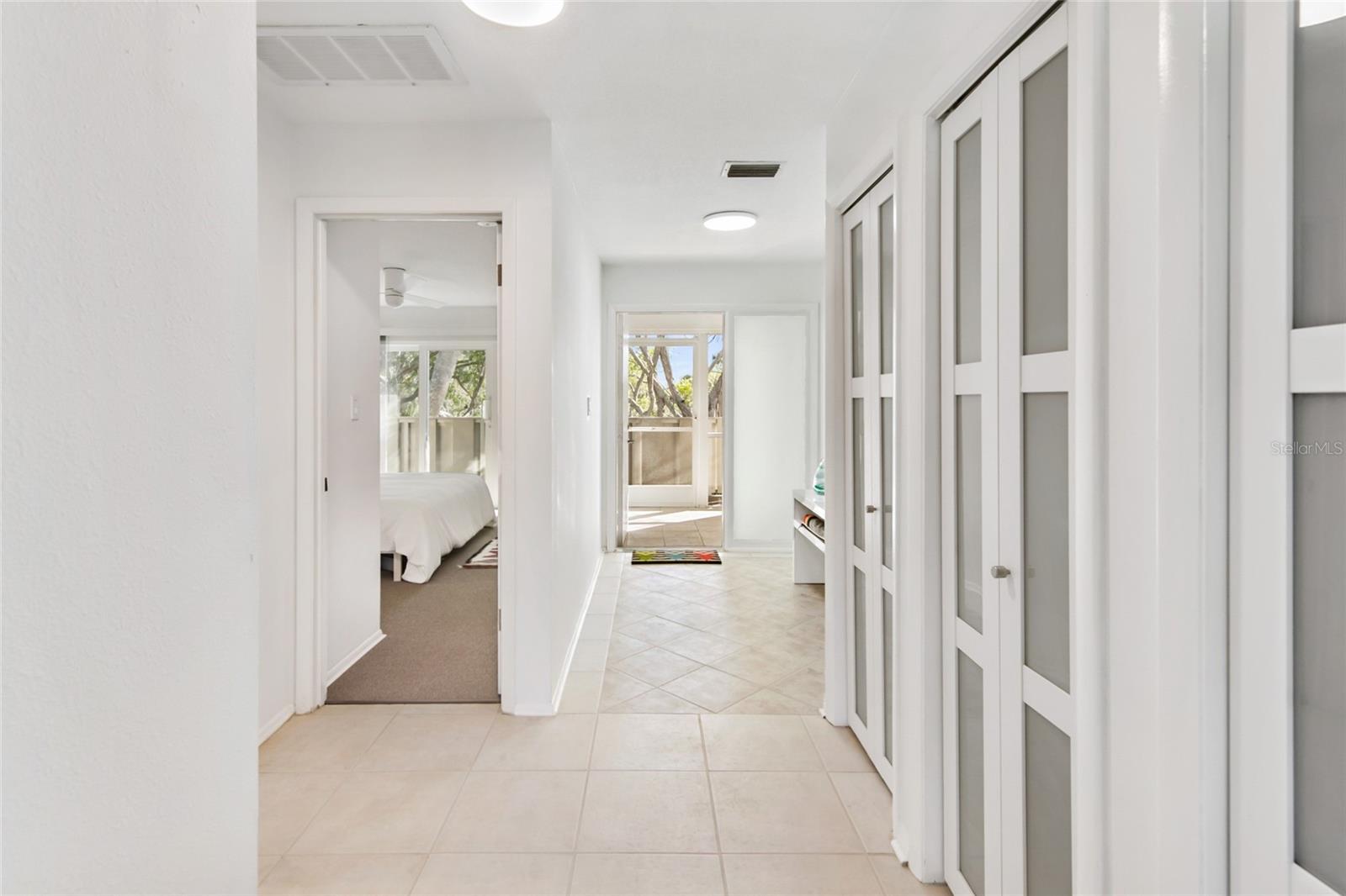 Image 6 of 17 For 6700 Gulf Of Mexico Drive 121