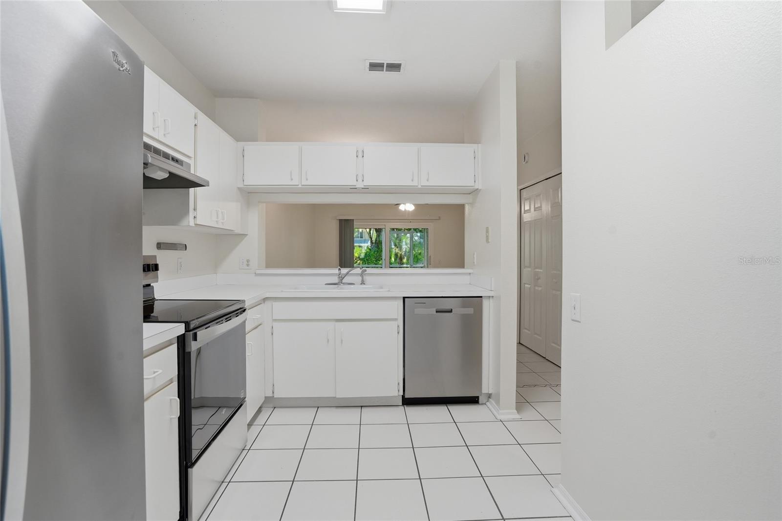 Image 9 of 34 For 12367 Berkeley Square Drive