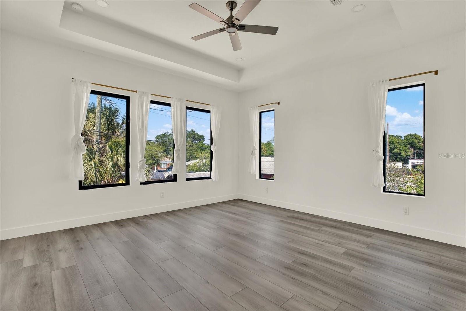 Image 15 of 33 For 1625 9th Avenue N