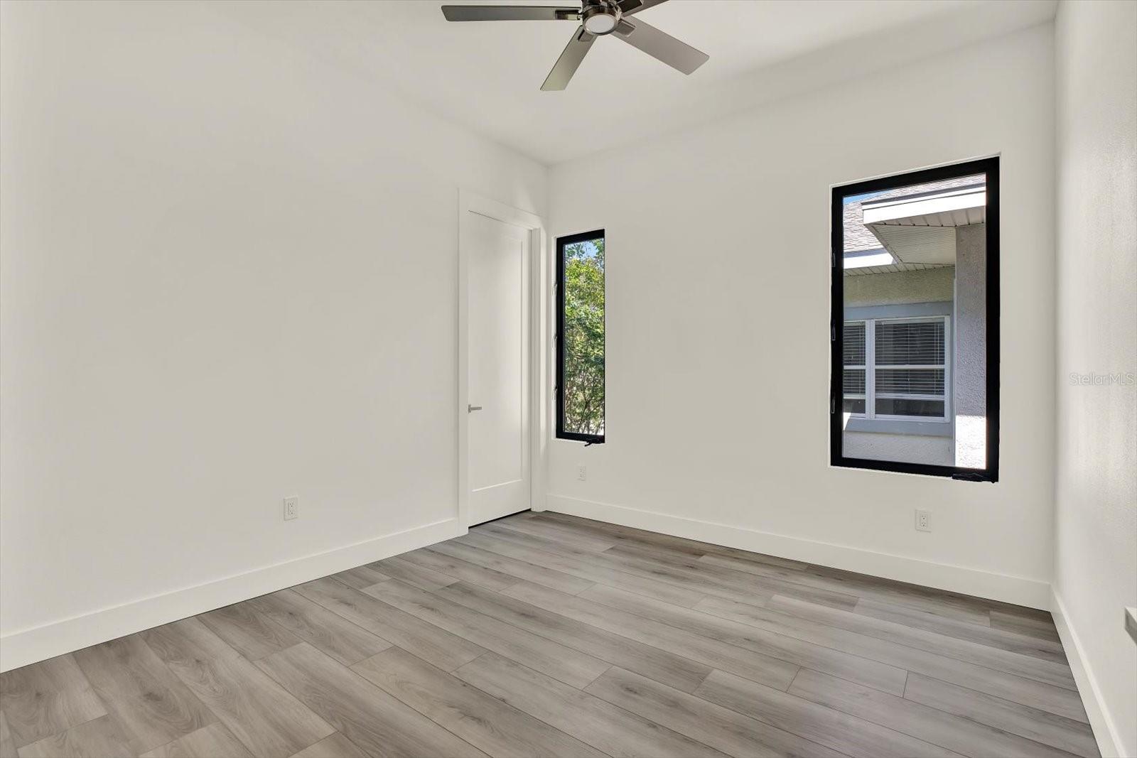 Image 20 of 33 For 1625 9th Avenue N