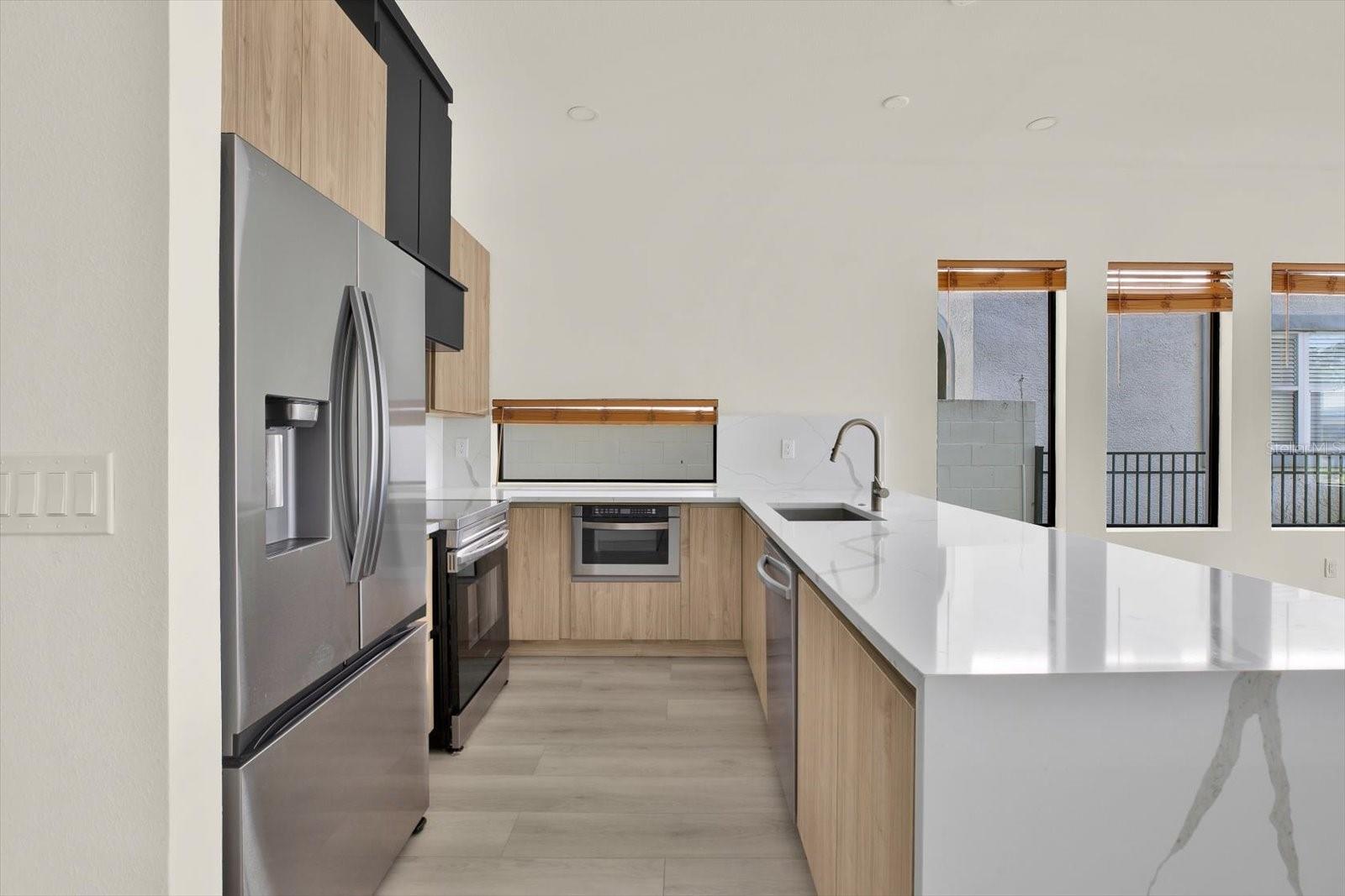 Image 30 of 33 For 1625 9th Avenue N