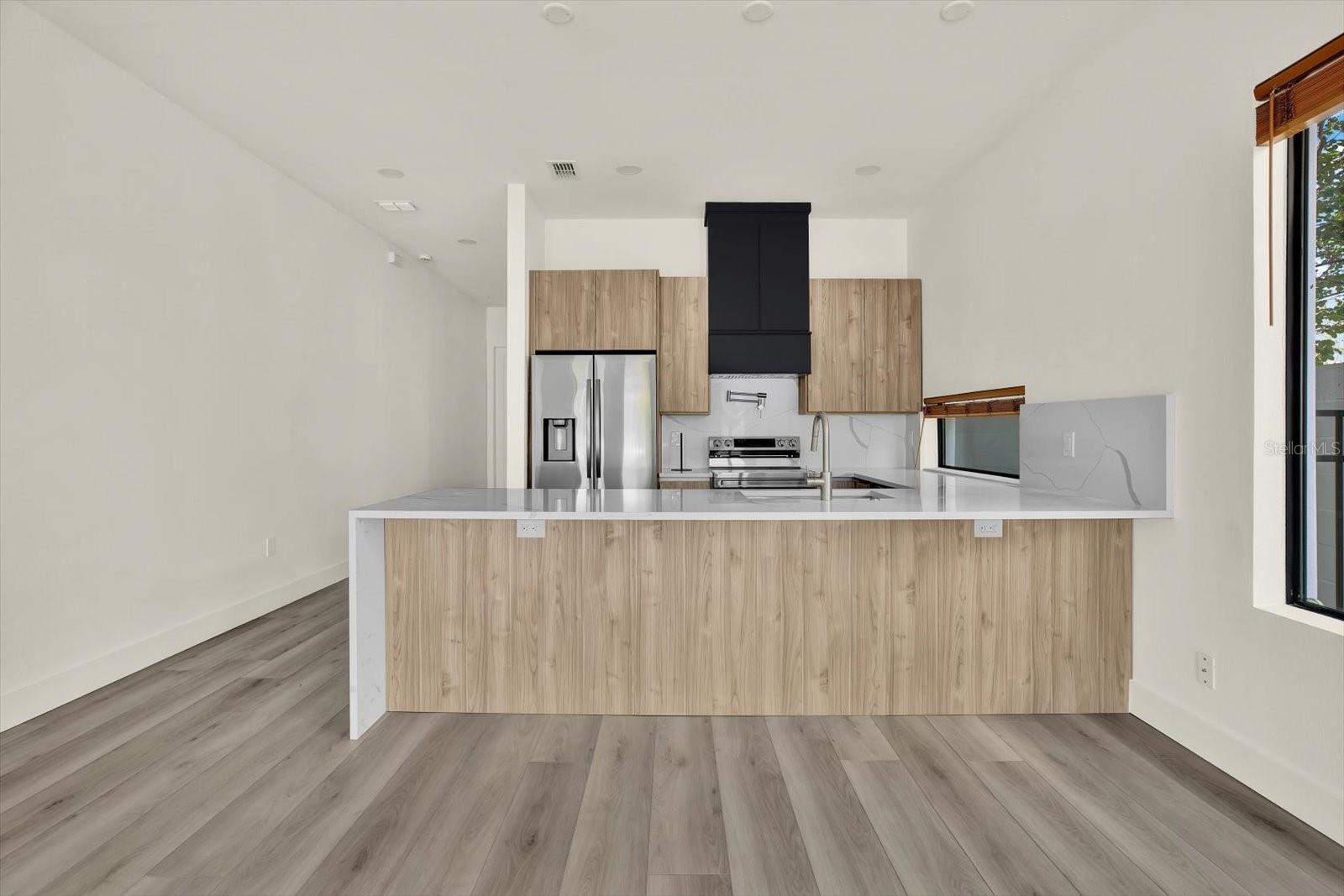 Image 31 of 33 For 1625 9th Avenue N