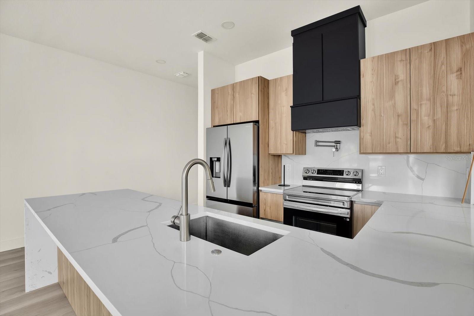 Image 6 of 33 For 1625 9th Avenue N