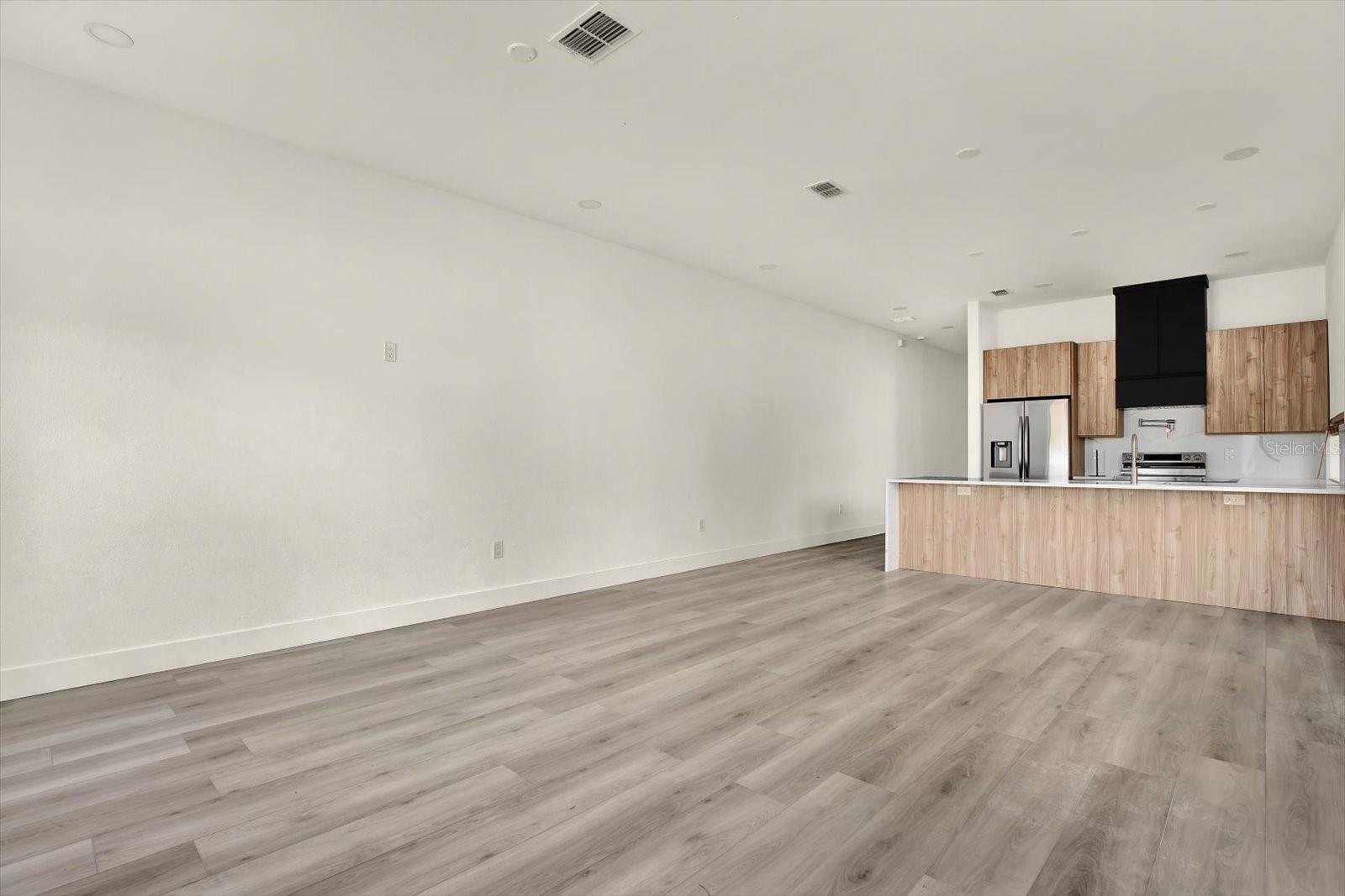 Image 8 of 33 For 1625 9th Avenue N