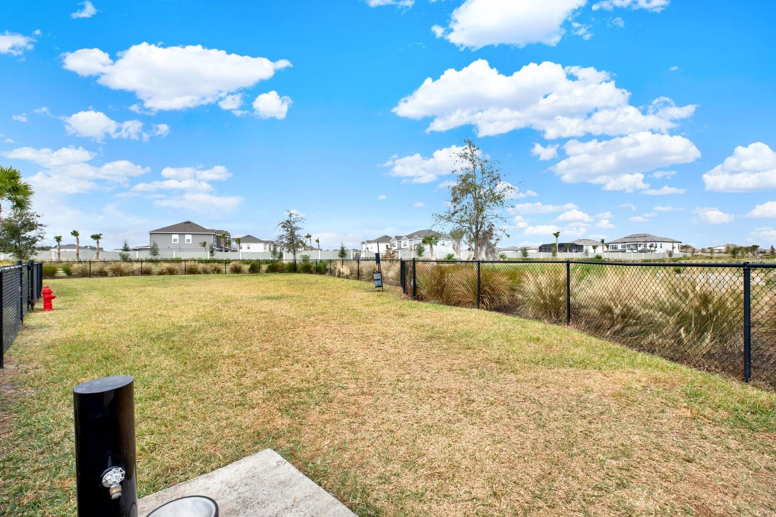 Listing photo id 32 for 2191 Hallier Cove