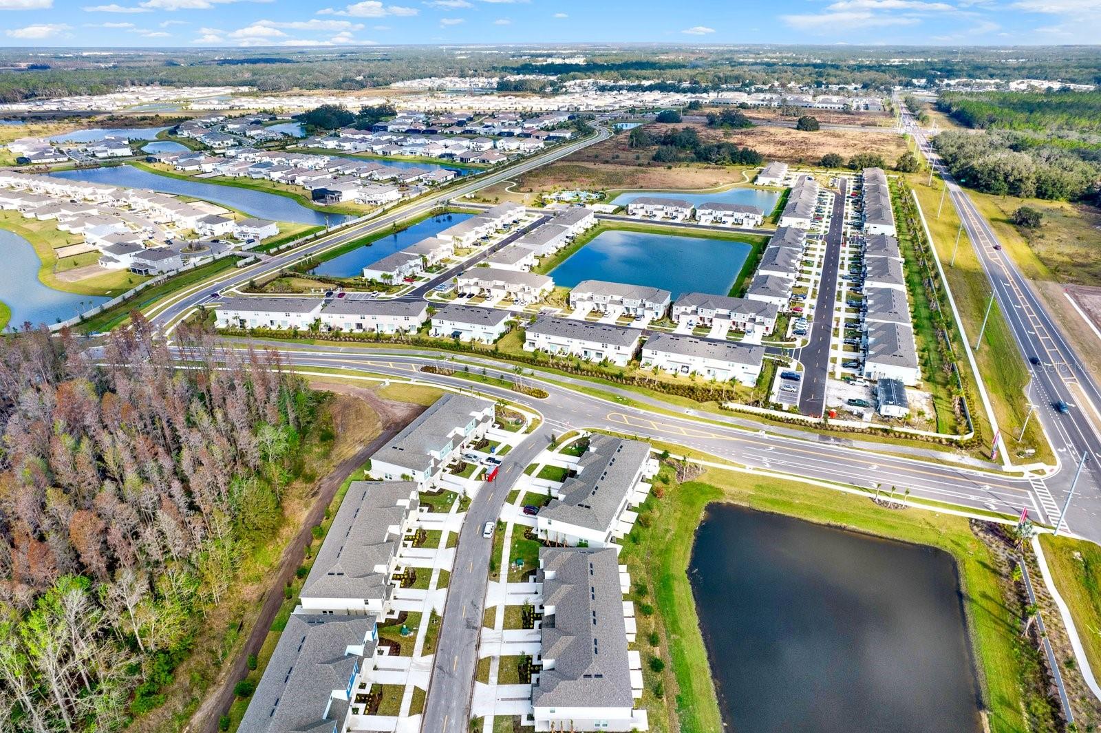 Listing photo id 36 for 2191 Hallier Cove