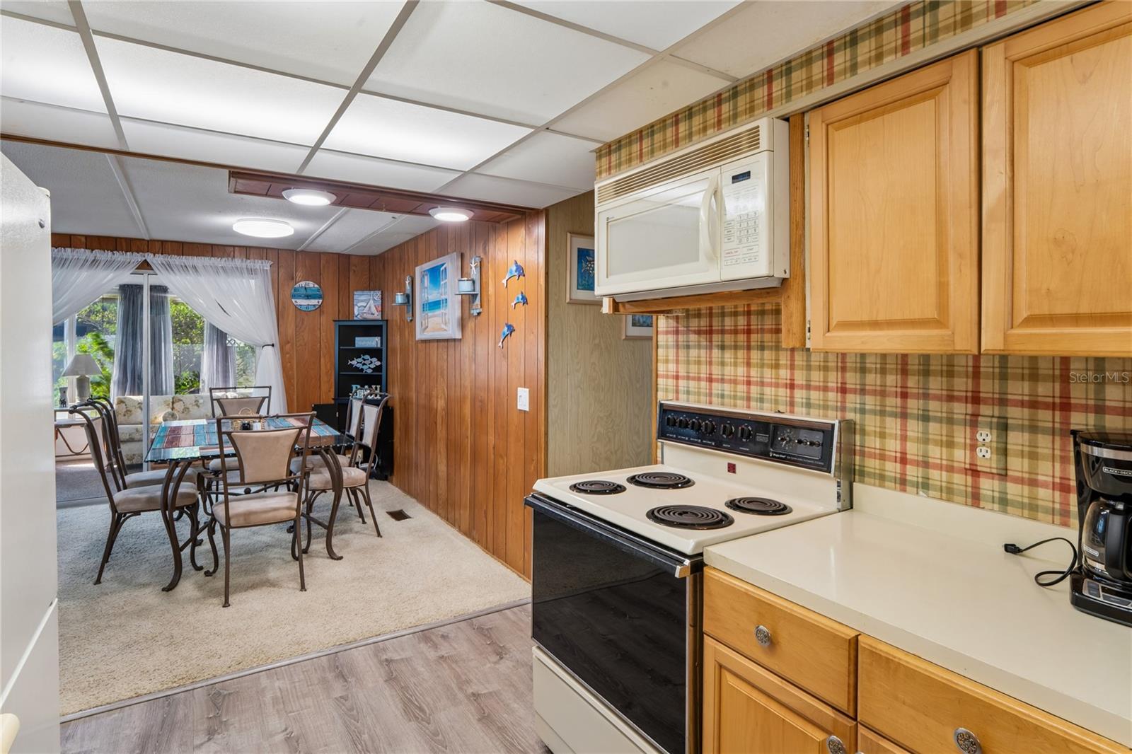 Image 5 of 60 For 8021 Western Circle Drive