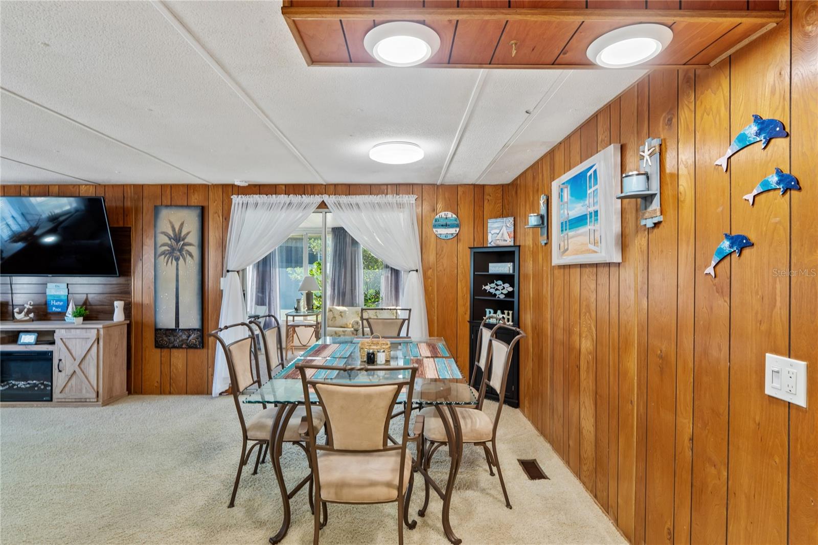 Image 8 of 60 For 8021 Western Circle Drive