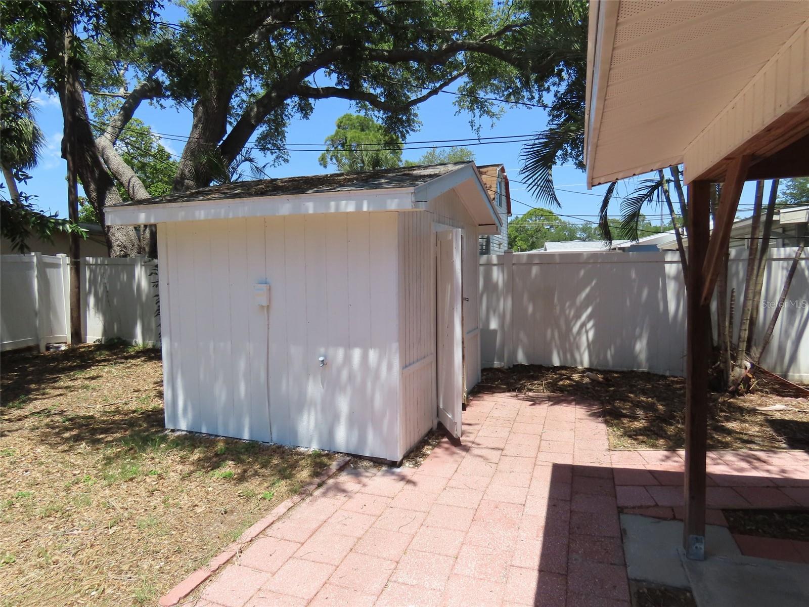 Image 10 of 27 For 8055 33rd Avenue N