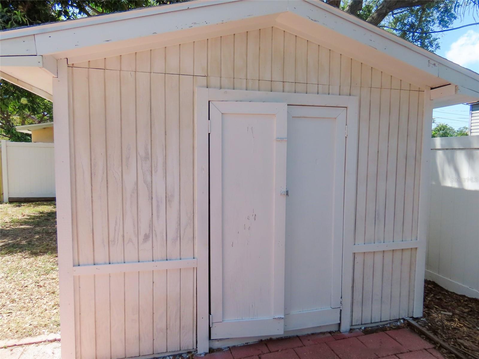 Image 11 of 27 For 8055 33rd Avenue N