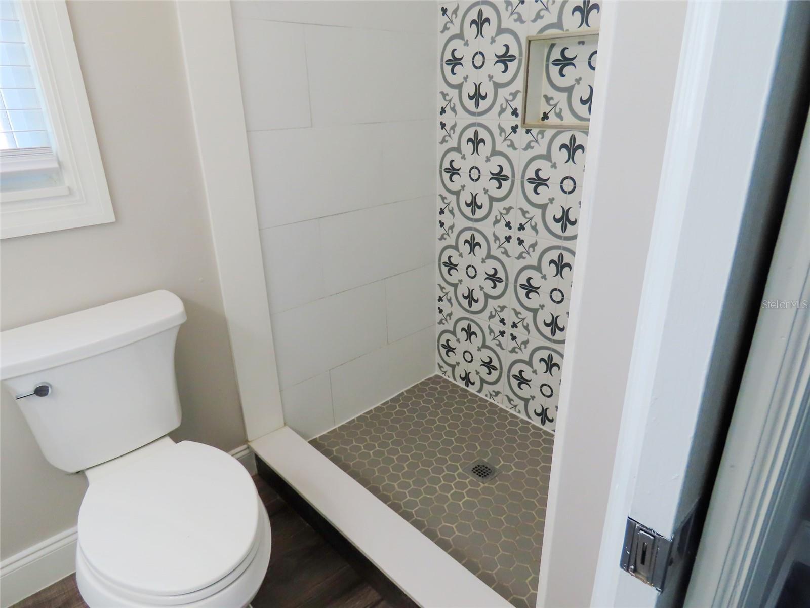 Image 25 of 27 For 8055 33rd Avenue N