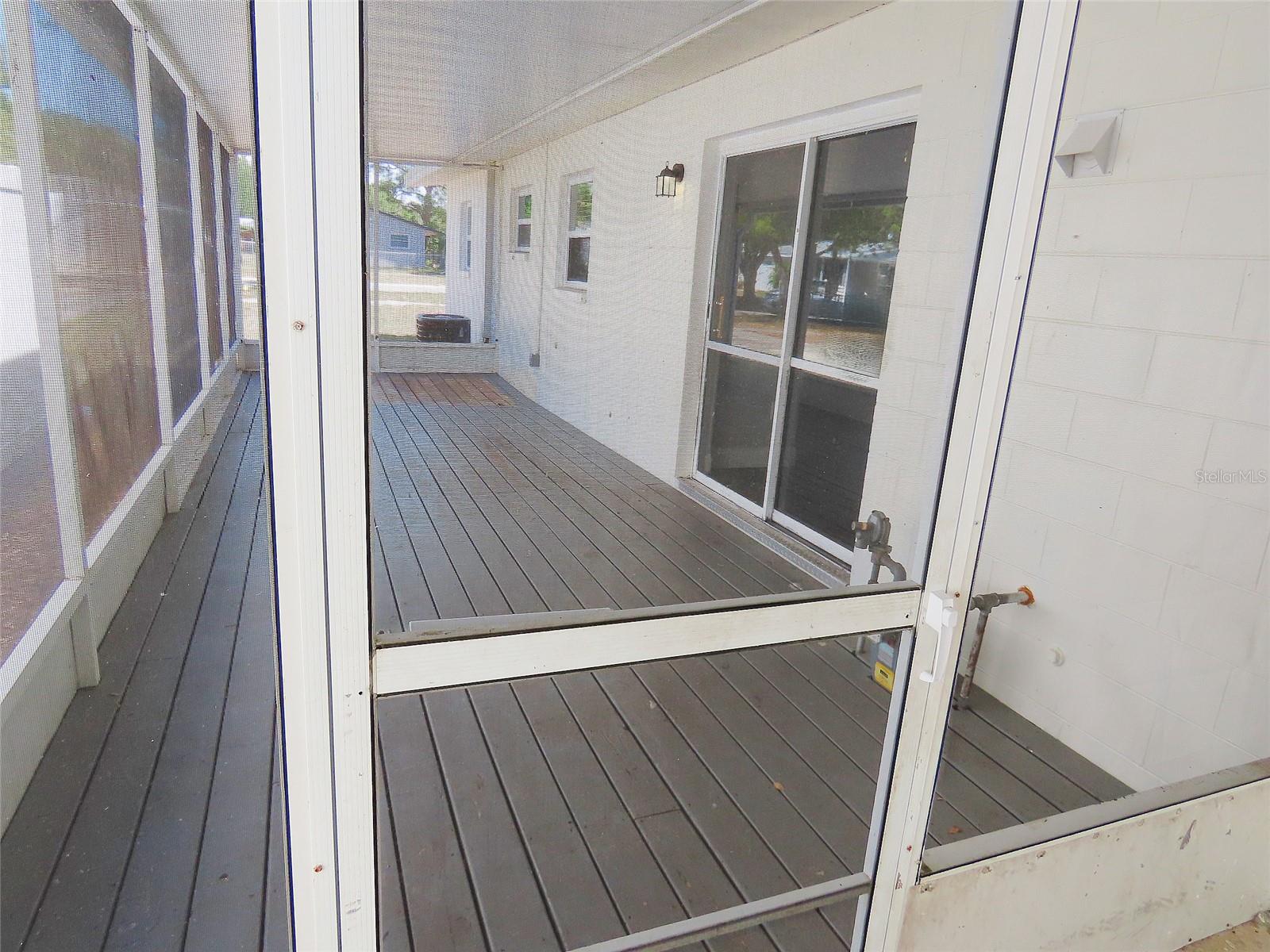 Image 9 of 27 For 8055 33rd Avenue N