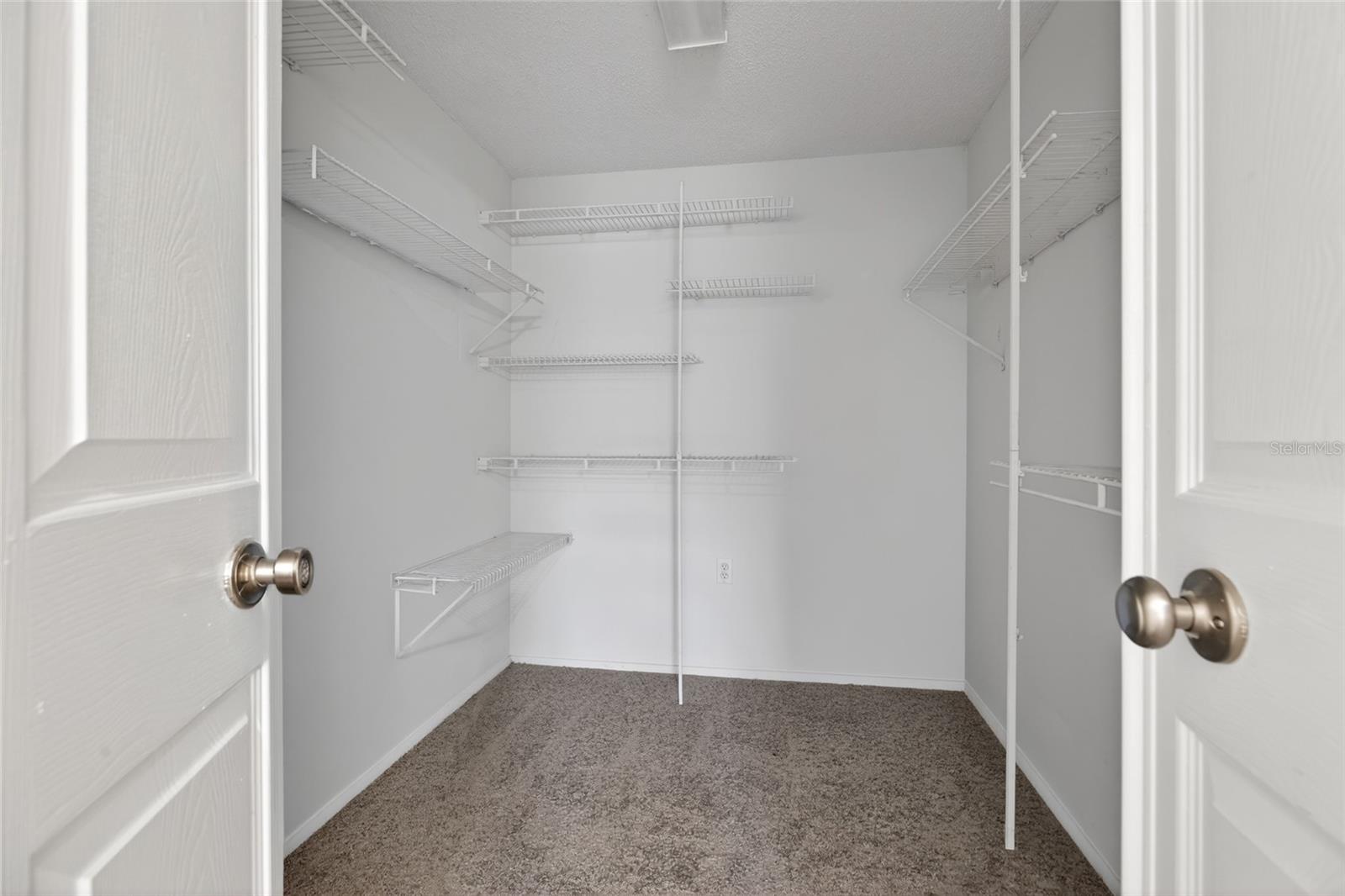 Image 17 of 57 For 1513 Piney Branch Circle