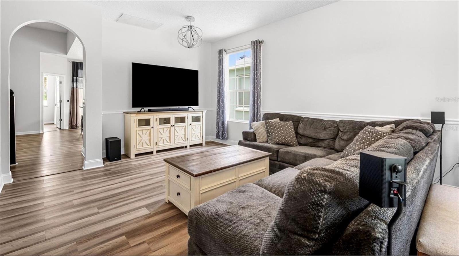 Image 3 of 19 For 10443 Peppergrass Court