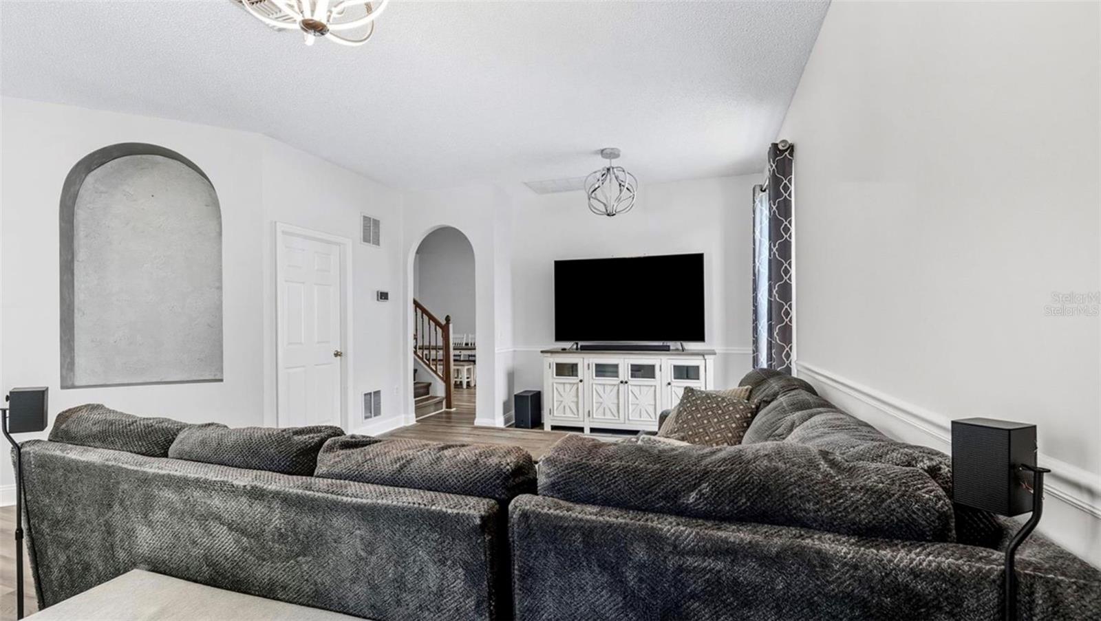 Image 5 of 19 For 10443 Peppergrass Court