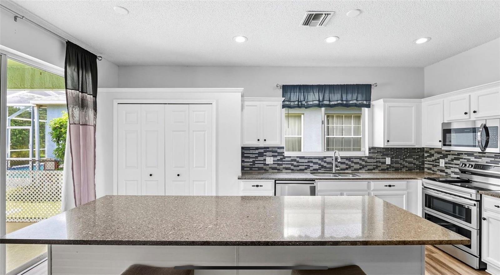 Image 7 of 19 For 10443 Peppergrass Court