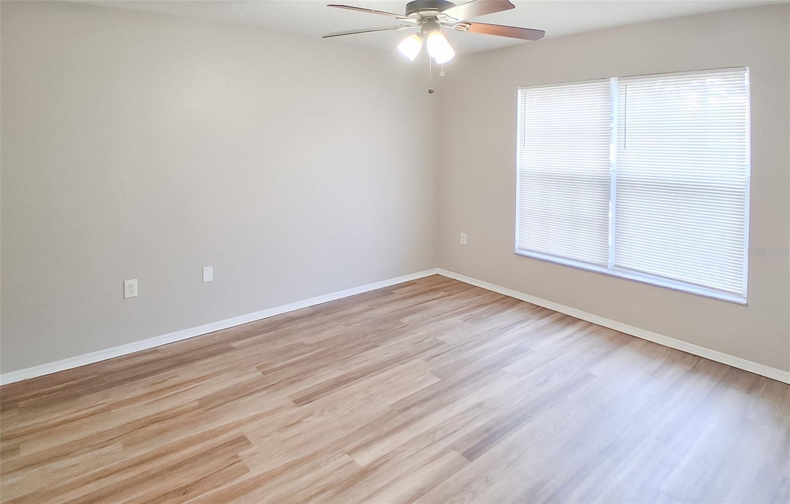 Image 8 of 17 For 4311 Thonotosassa Avenue