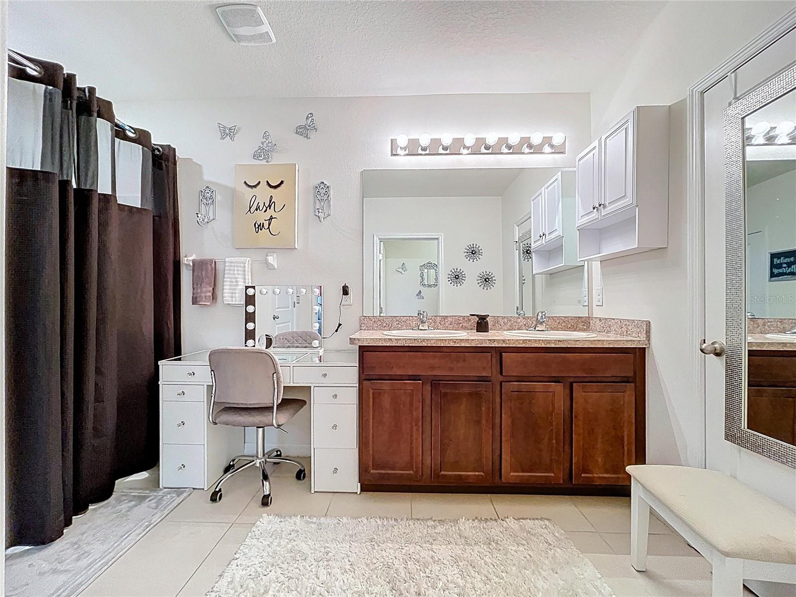 Image 23 of 40 For 32628 Abby Lax Lane