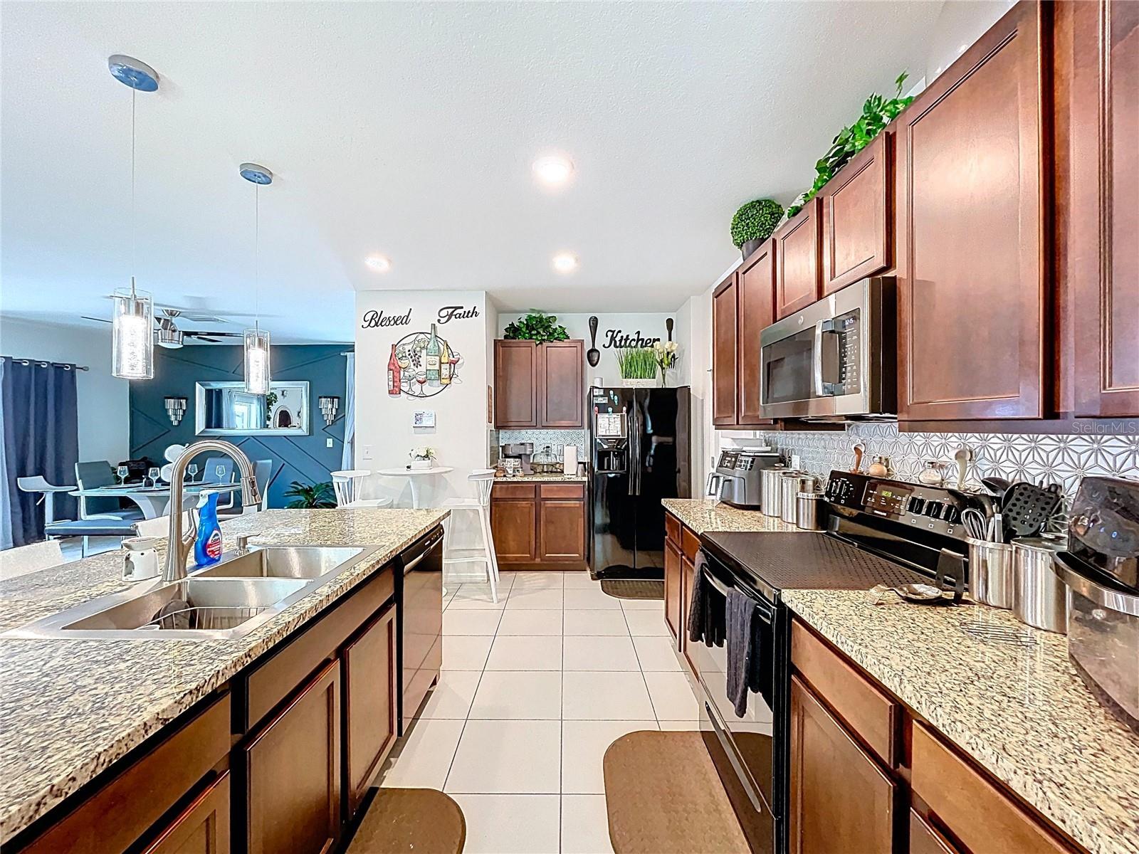 Image 9 of 40 For 32628 Abby Lax Lane