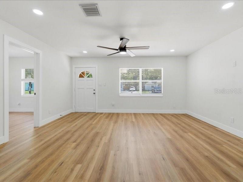 Image 14 of 44 For 1912 Hanna Avenue