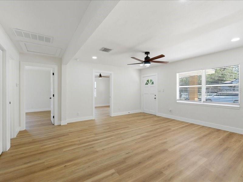 Image 17 of 44 For 1912 Hanna Avenue