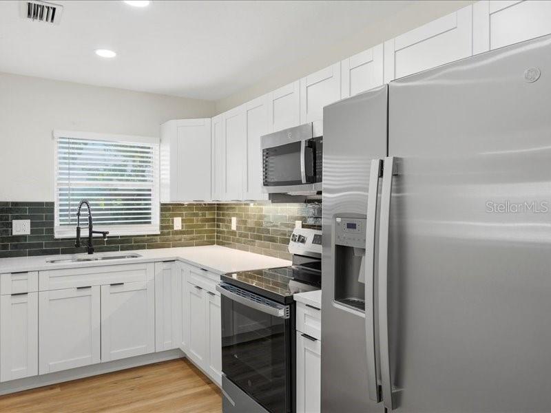 Image 20 of 44 For 1912 Hanna Avenue