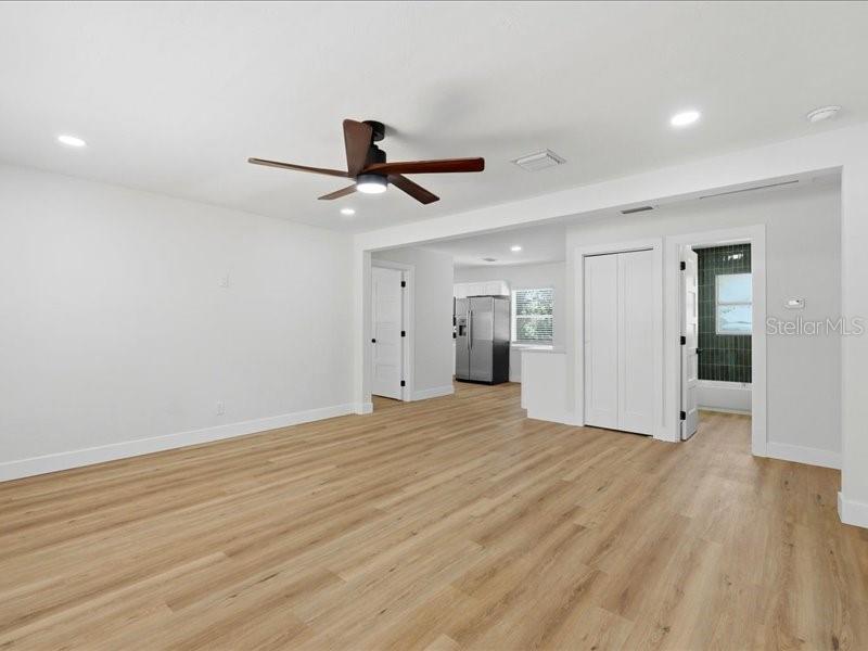 Image 23 of 44 For 1912 Hanna Avenue