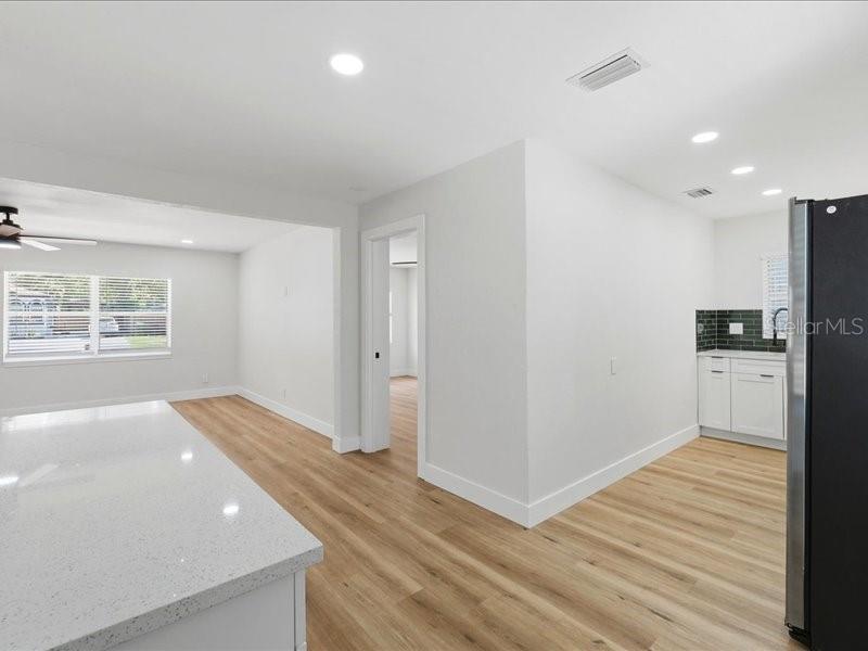 Image 25 of 44 For 1912 Hanna Avenue