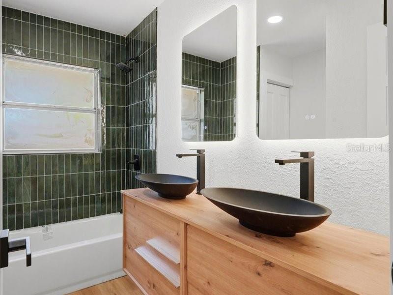 Image 34 of 44 For 1912 Hanna Avenue