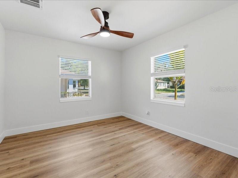 Image 37 of 44 For 1912 Hanna Avenue