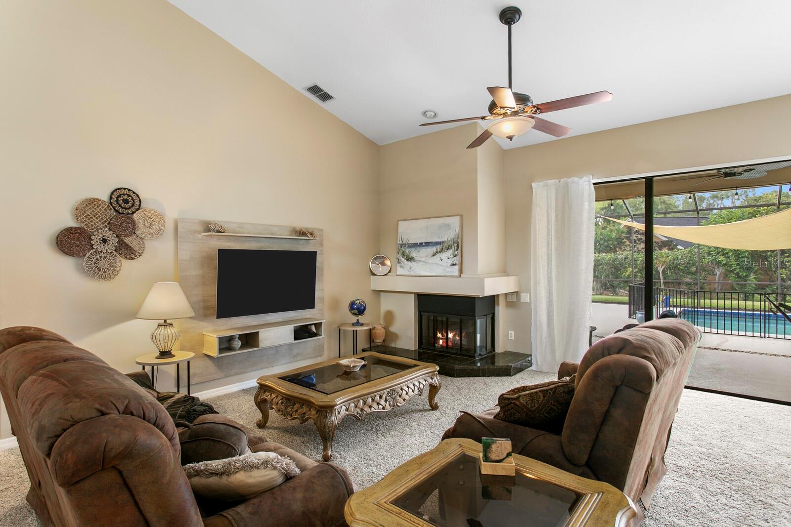 Image 10 of 50 For 6211 Iroquois Court