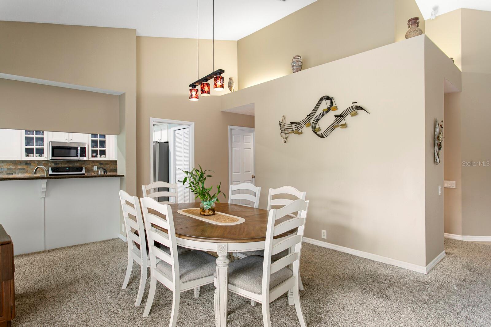 Image 17 of 50 For 6211 Iroquois Court