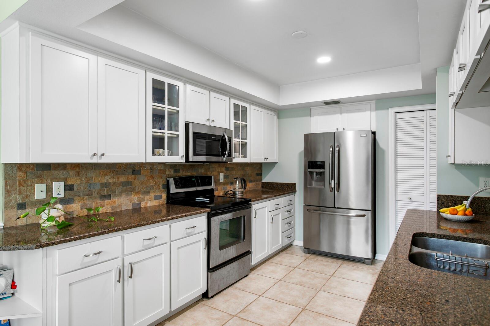 Image 21 of 50 For 6211 Iroquois Court