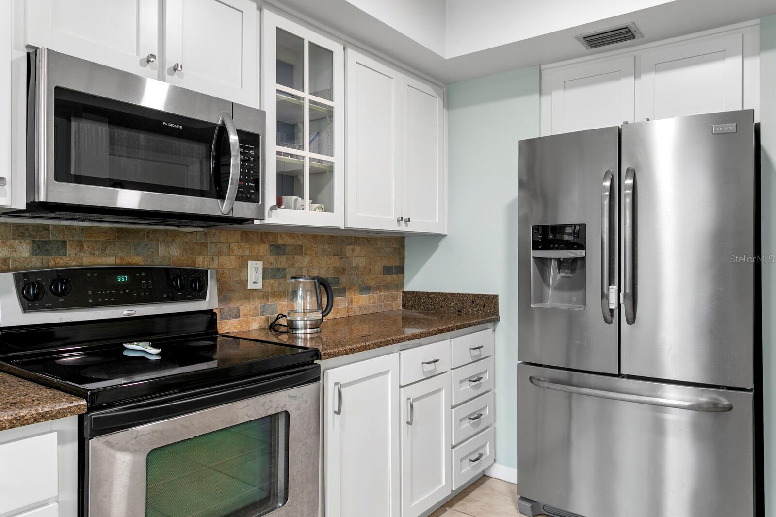 Image 23 of 50 For 6211 Iroquois Court