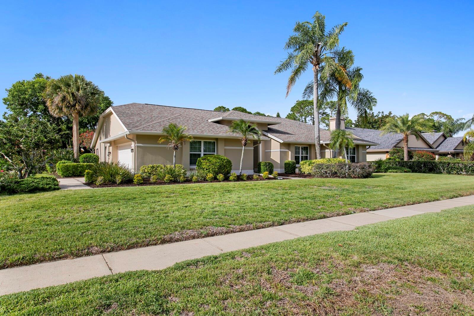 Image 4 of 50 For 6211 Iroquois Court