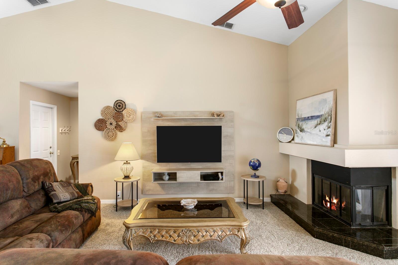 Image 9 of 50 For 6211 Iroquois Court