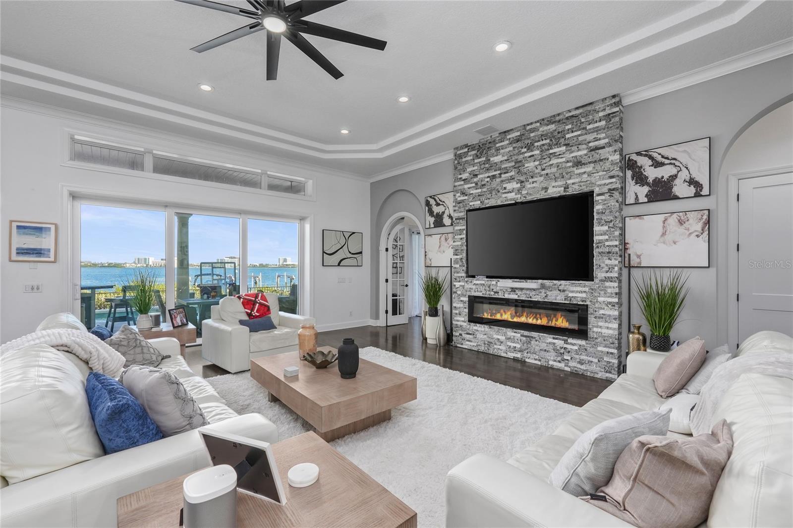 Image 21 of 61 For 4117 Causeway Vista Drive