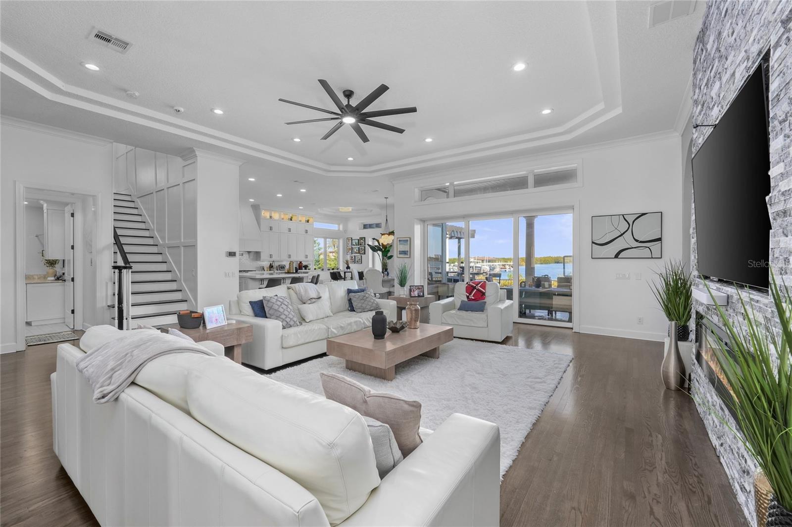 Image 22 of 61 For 4117 Causeway Vista Drive