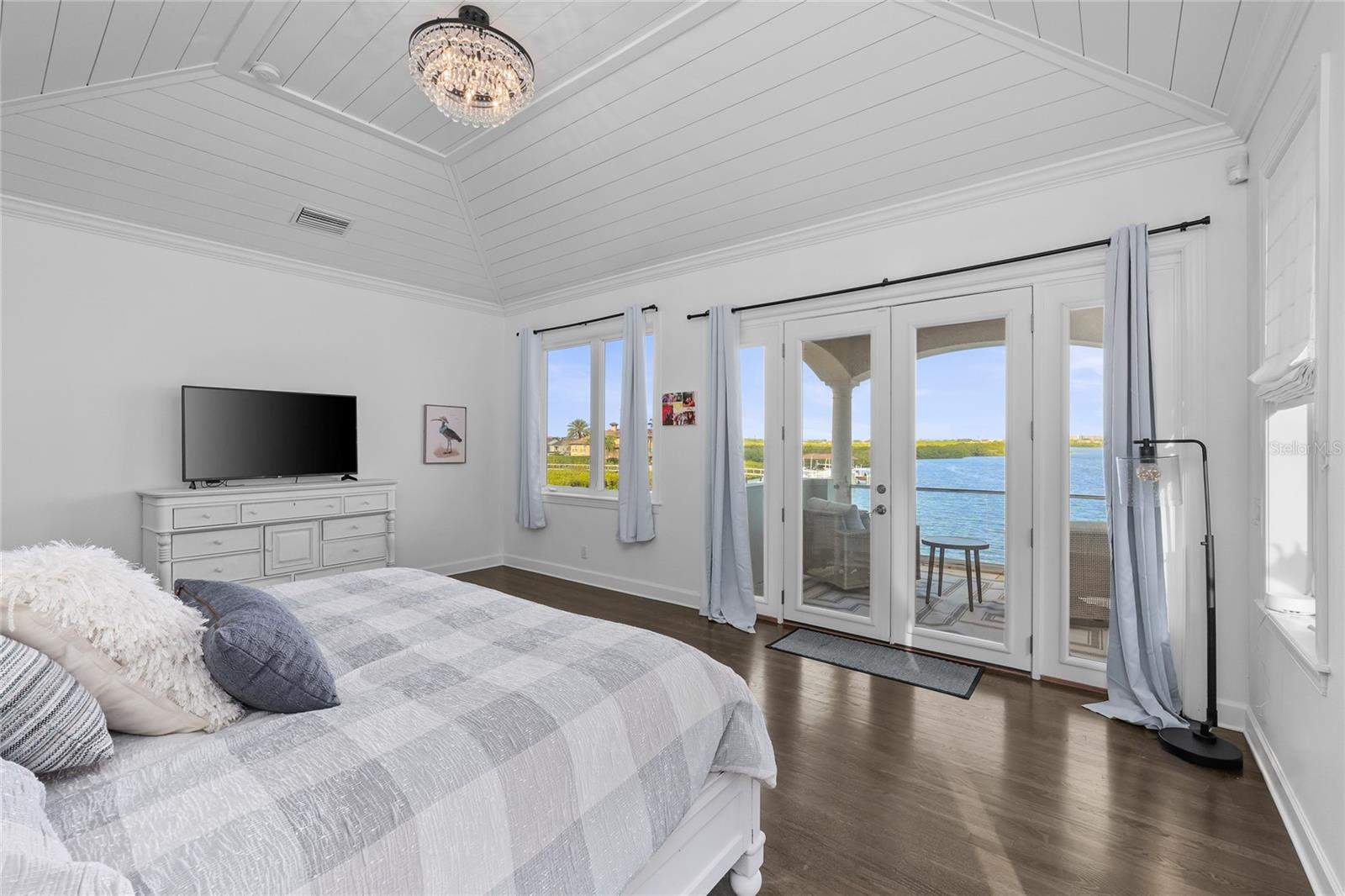 Image 40 of 61 For 4117 Causeway Vista Drive