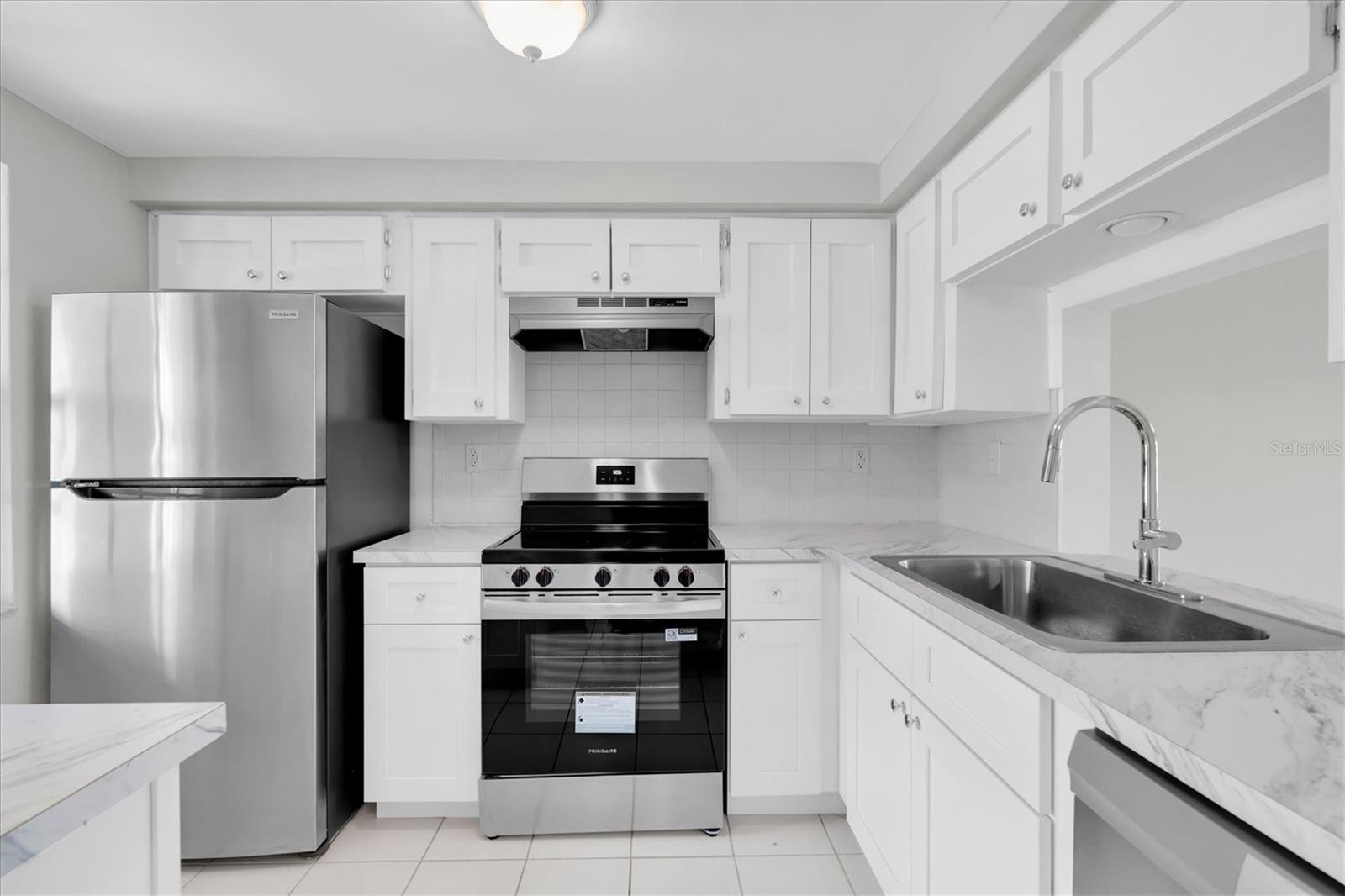 Image 15 of 41 For 4145 Hampton Drive