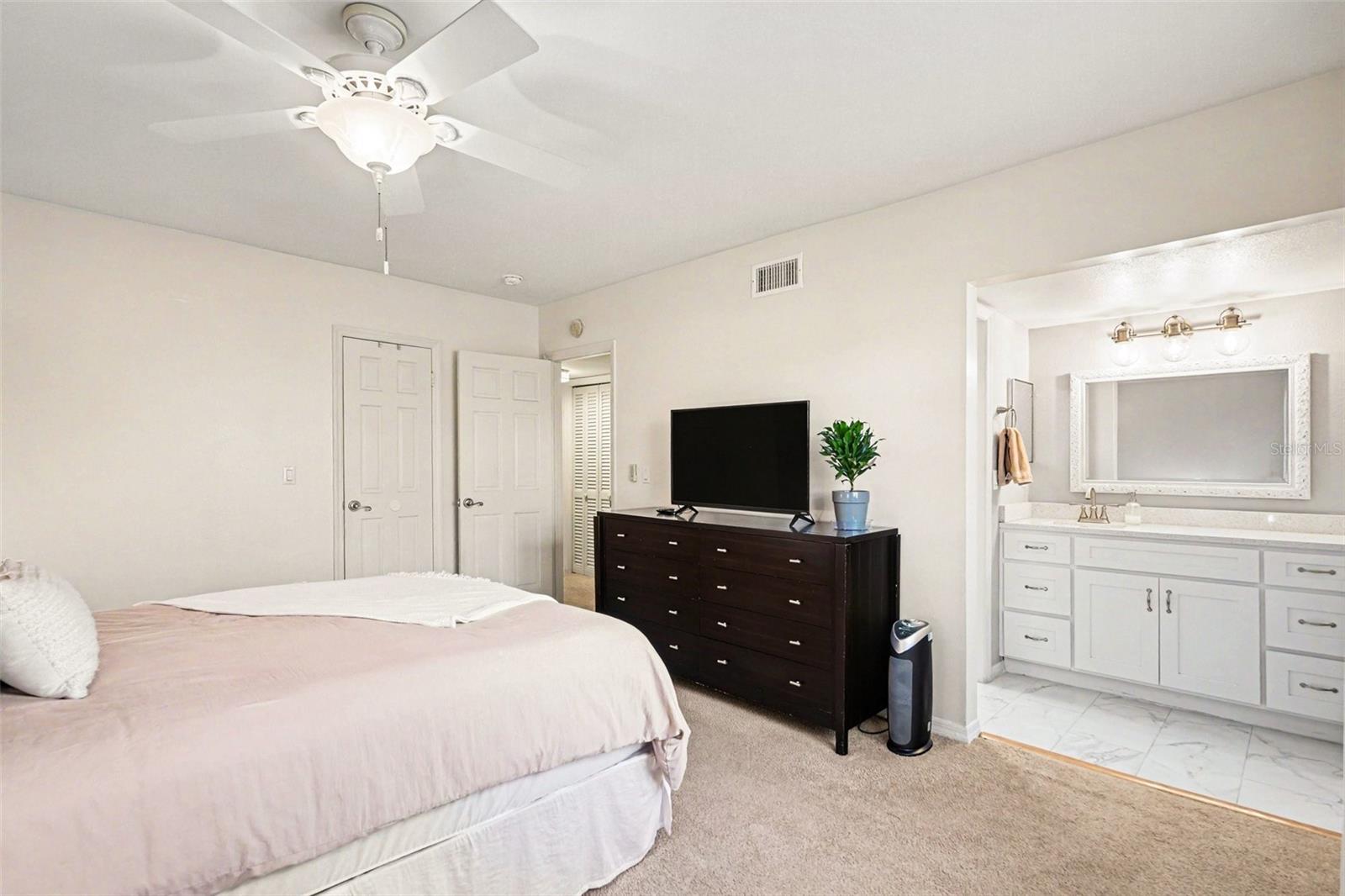 Image 14 of 31 For 10346 Carrollwood Lane 178
