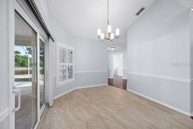 Image 17 of 56 For 5321 Gardens Dr