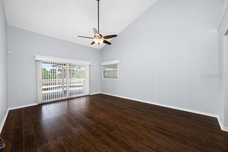 Image 23 of 56 For 5321 Gardens Dr