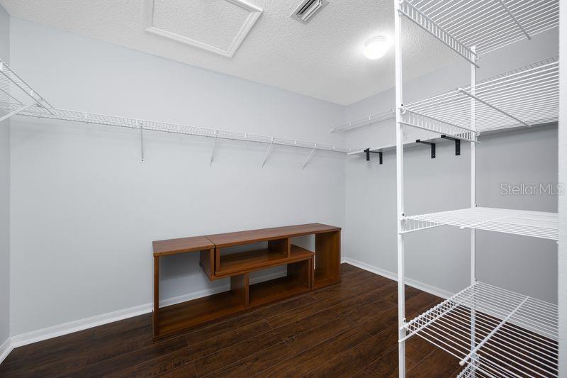 Image 26 of 56 For 5321 Gardens Dr