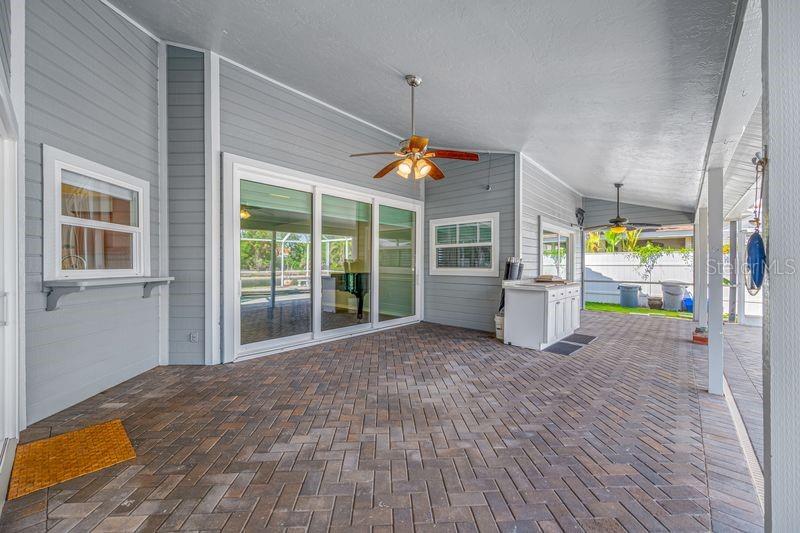 Image 43 of 56 For 5321 Gardens Dr