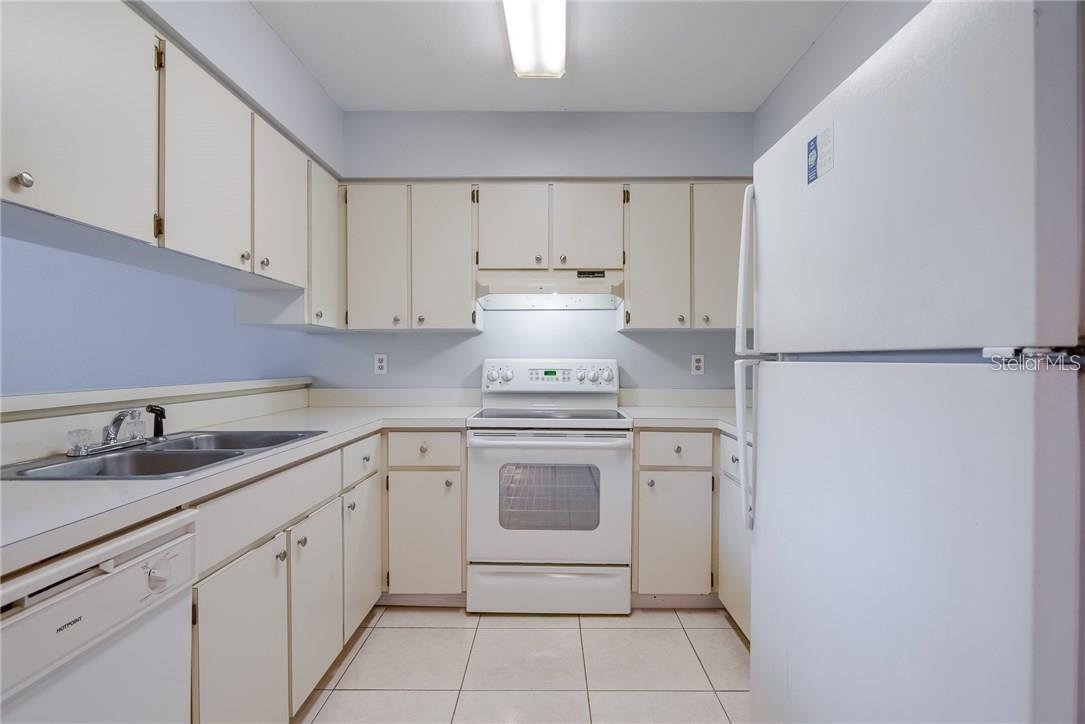 Image 9 of 19 For 14035 Lemon Valley Place