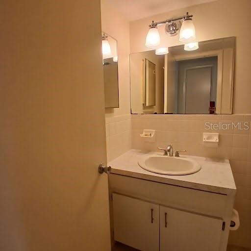 Image 9 of 13 For 2391 Sumatran Way 43